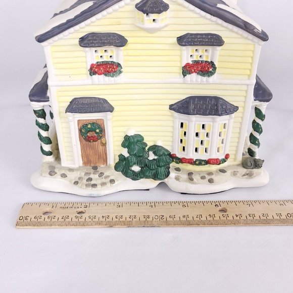 NEW Snowflake Falls Christmas Village - 8 Piece Lighted General Store Set 2002 - Picture 10 of 16